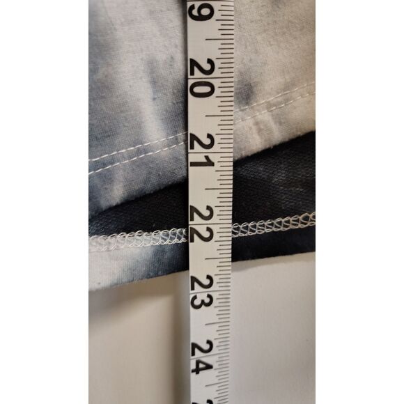 Jody Women's XL White With Blue Tie Dye Short Sleeve Crop Top - Picture 6 of 6